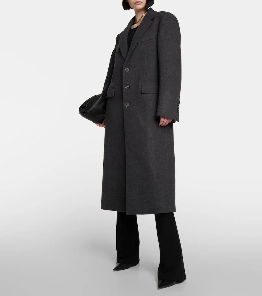 Single-breasted wool coat