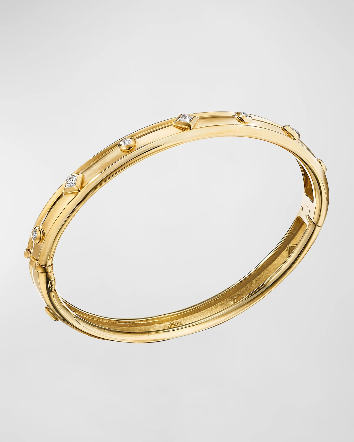 Modern Renaissance Bracelet with Diamonds in 18K Gold, 8mm, Size M