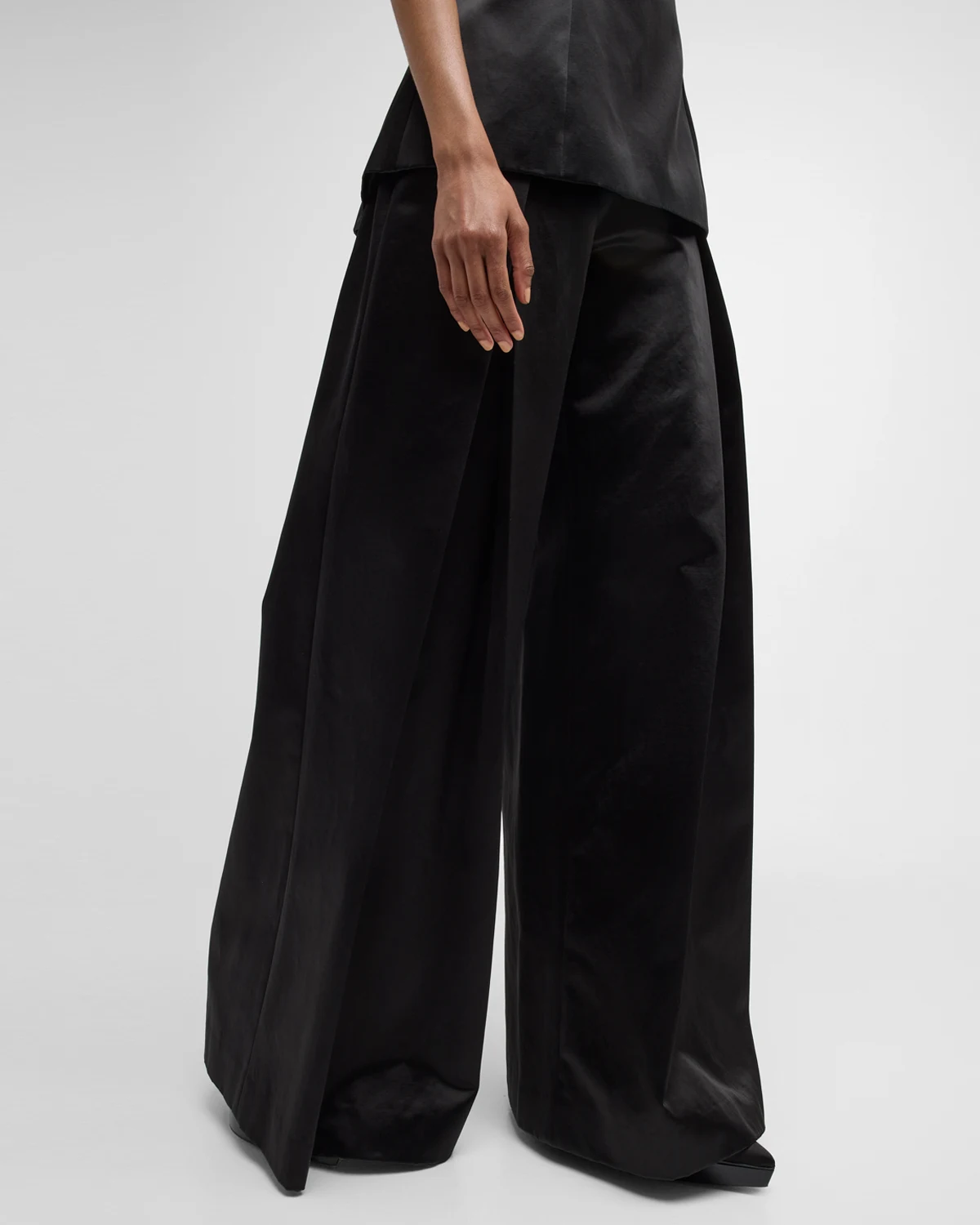 Pleated Wide-Leg Pants