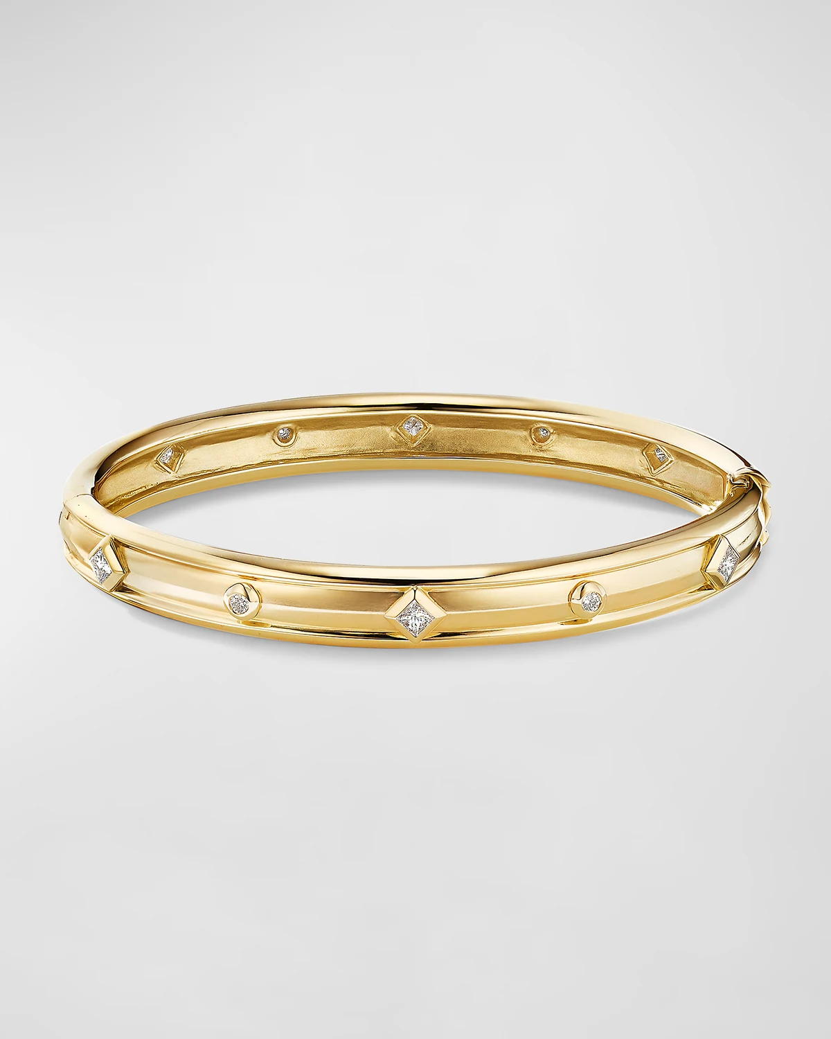 Modern Renaissance Bracelet with Diamonds in 18K Gold, 8mm, Size M