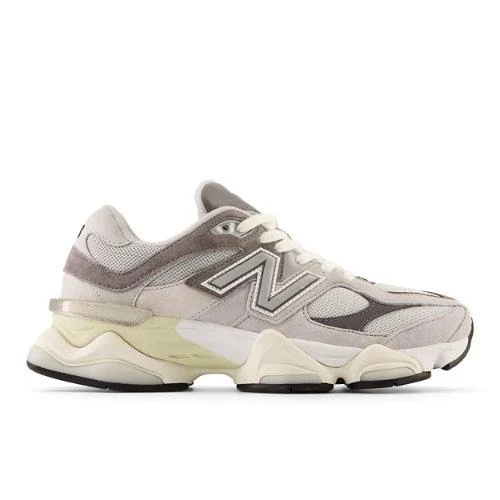 New Balance Unisex 9060 Suede and Mesh Trainers - UK 8