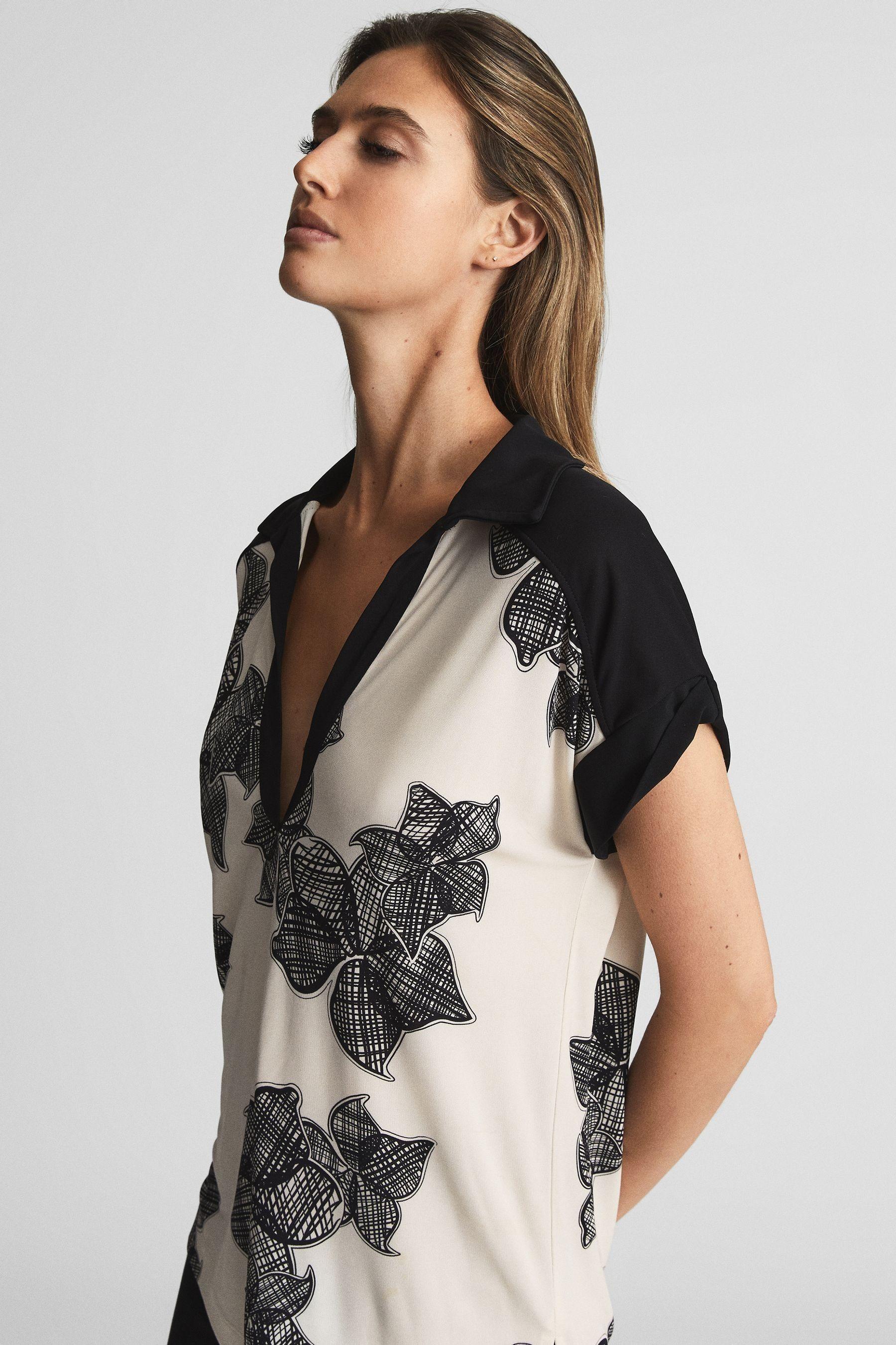 Printed Open Collar Top in Cream/Black