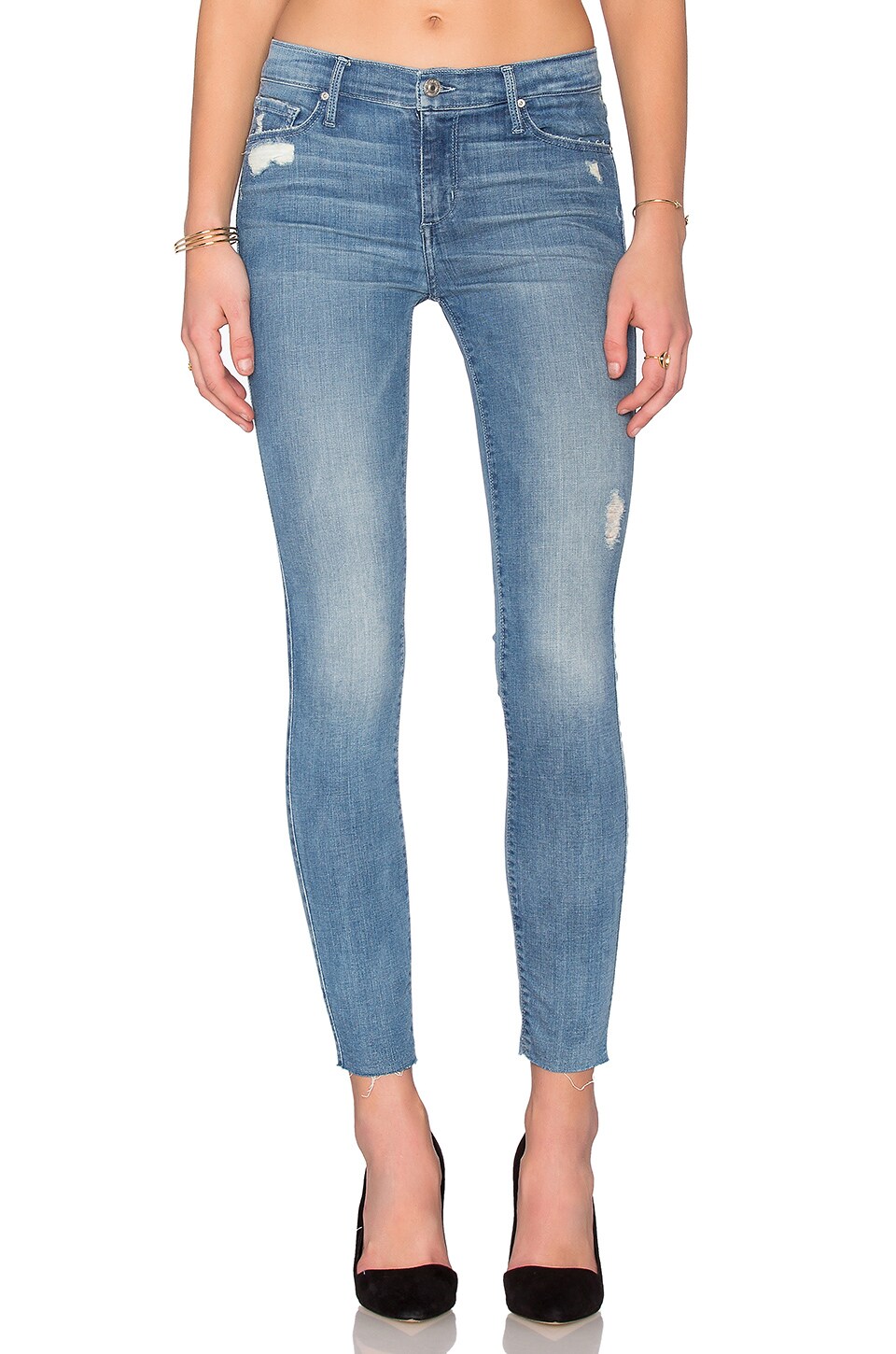 NOAH ankle frayed jeans