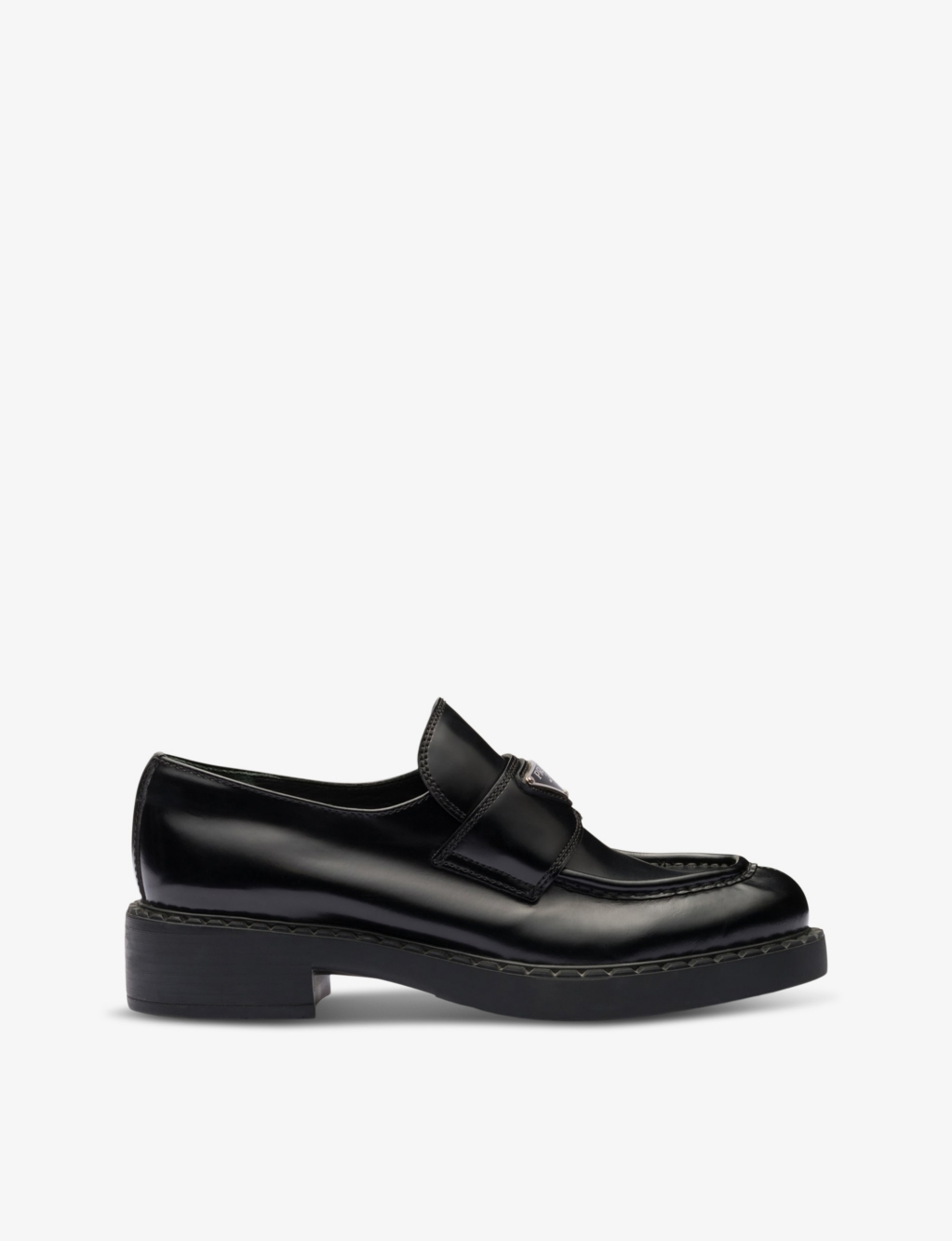 Logo-plaque leather loafers