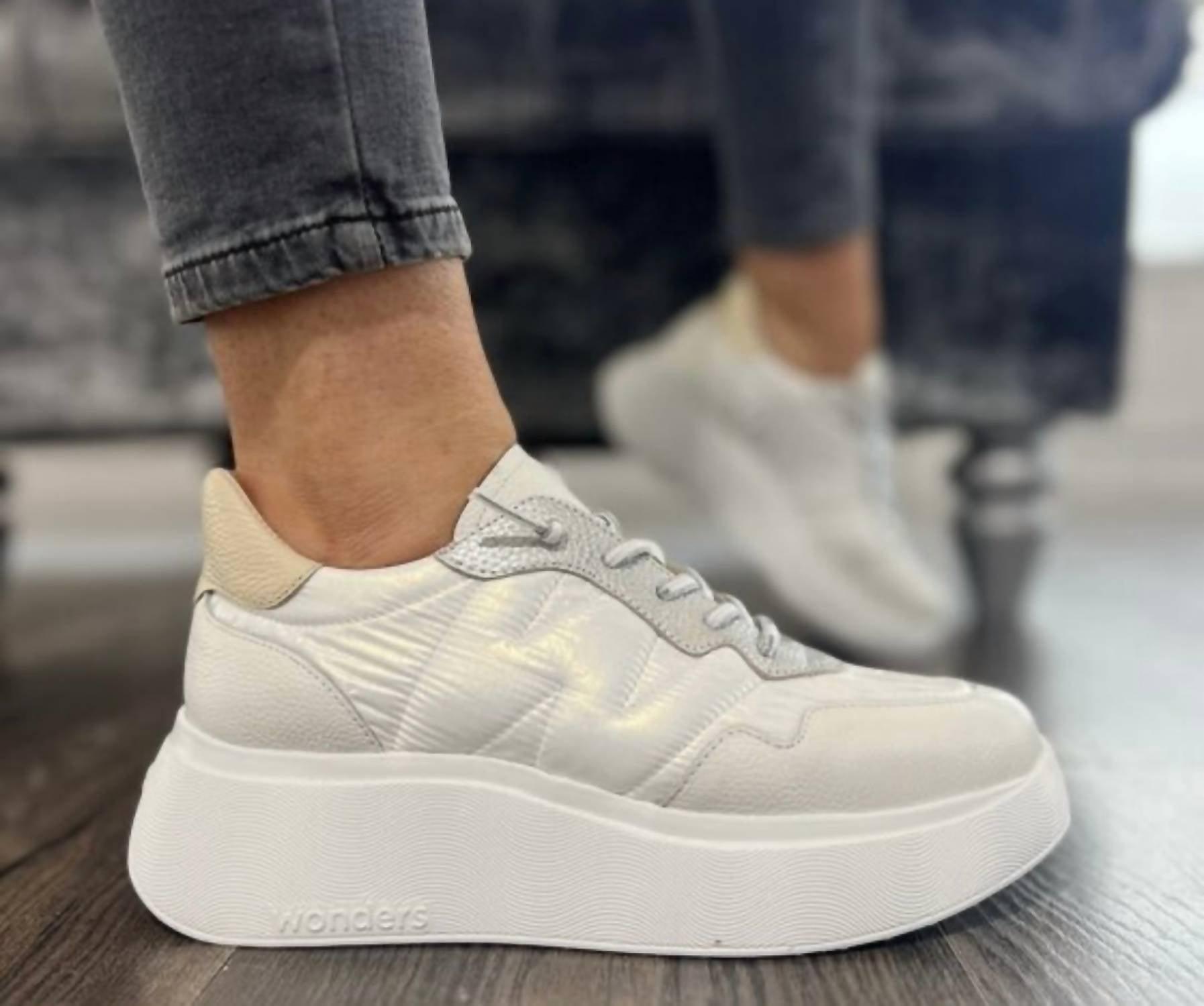 women's wild sneakers in blanco