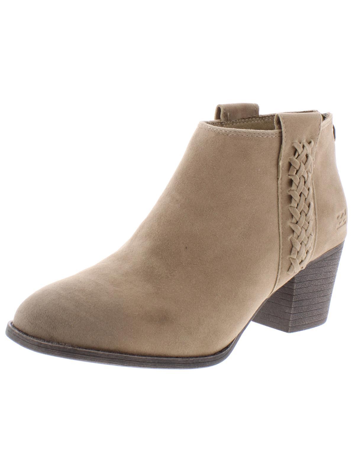 in the deets womens faux suede round toe booties