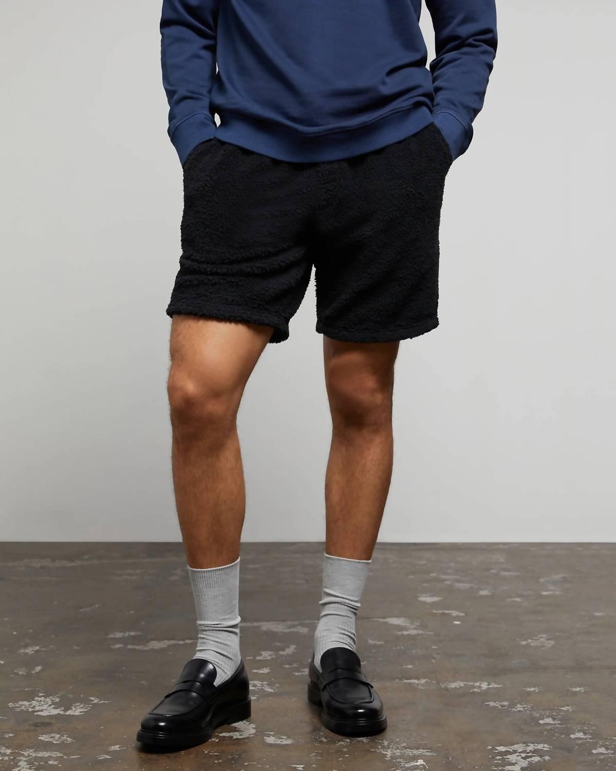 mens sherpa short in black