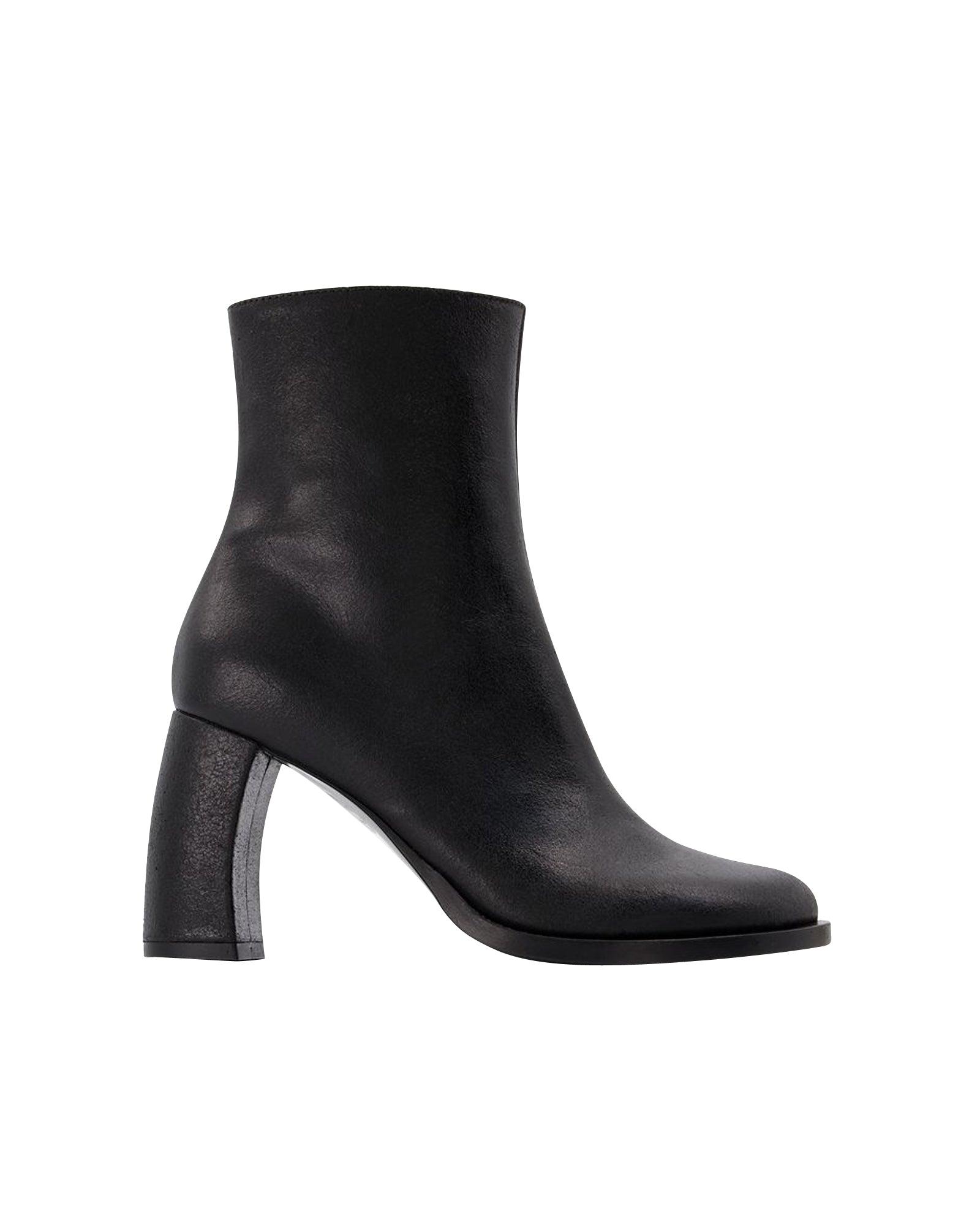 lisa ankle boots in black leather