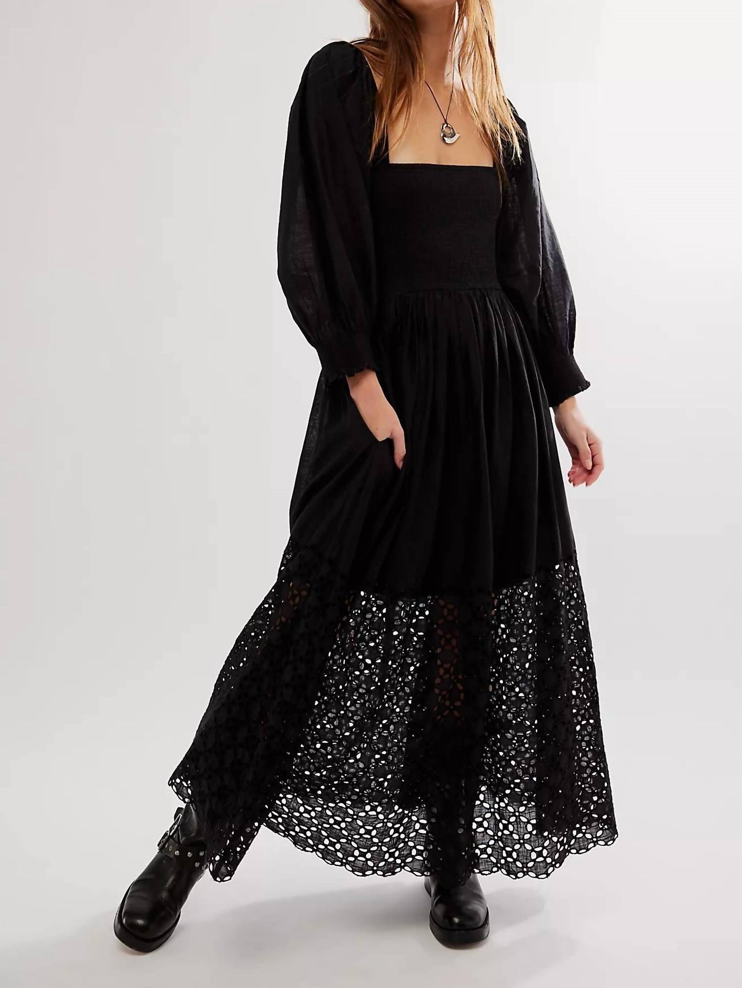 perfect storm midi dress in black