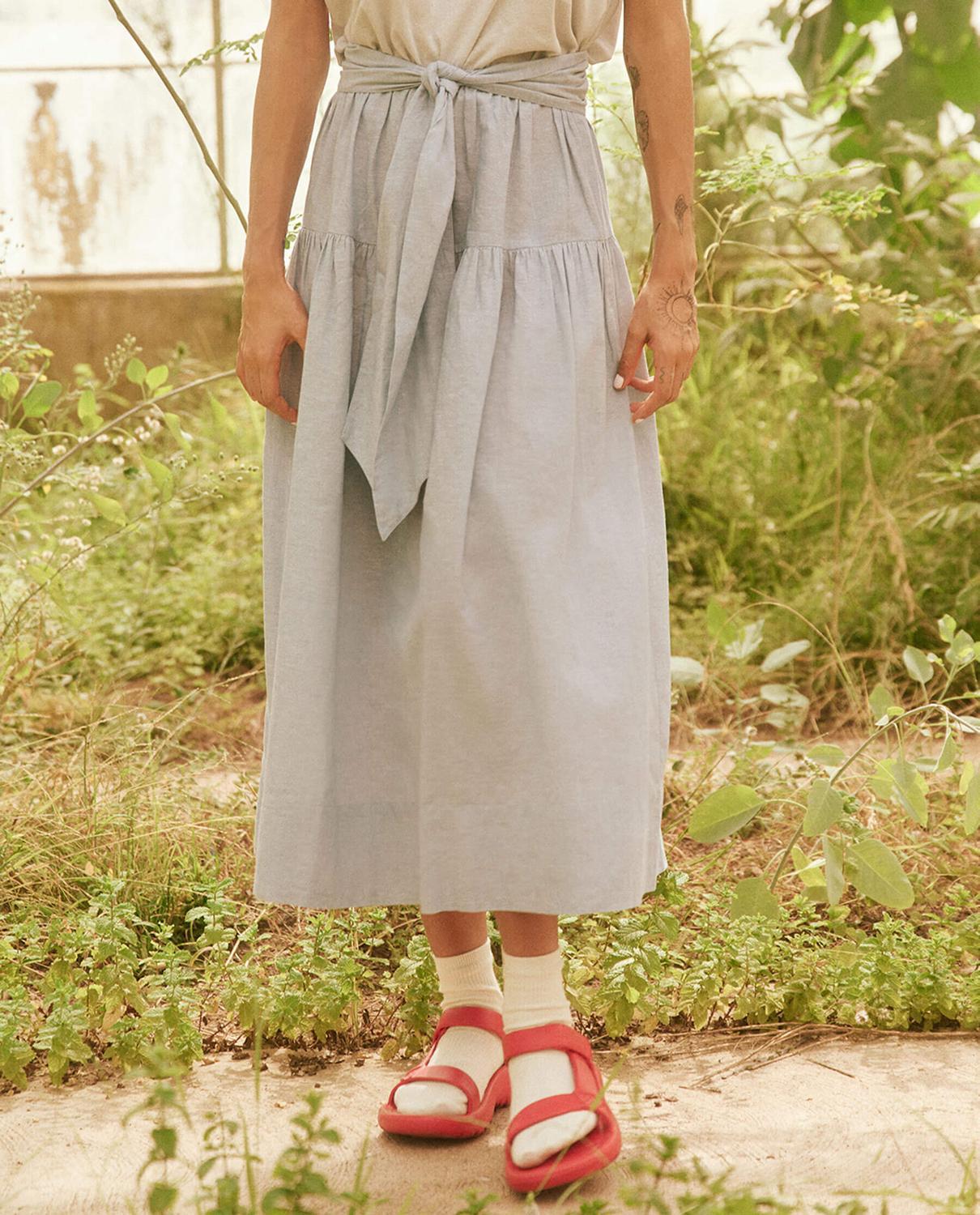 the waltz skirt in light chambray