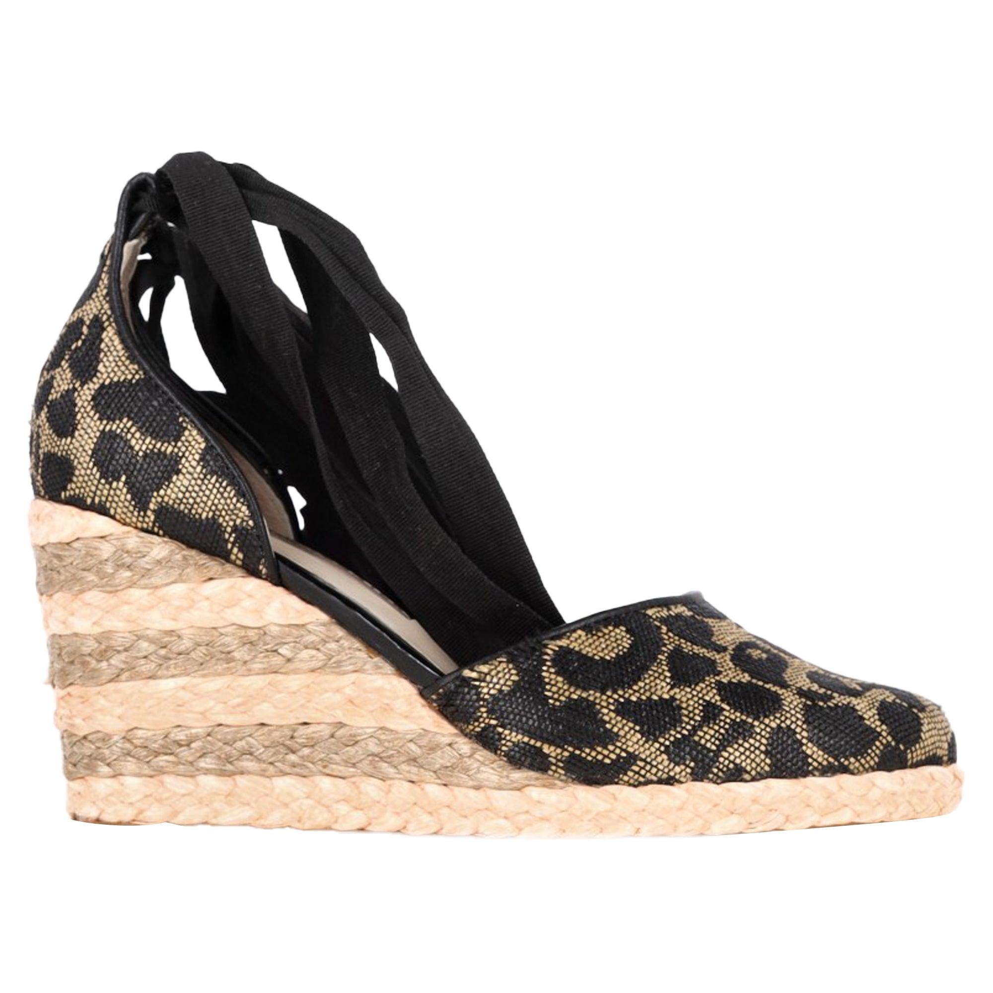 printed espadrille wedge pumps in brown polyester