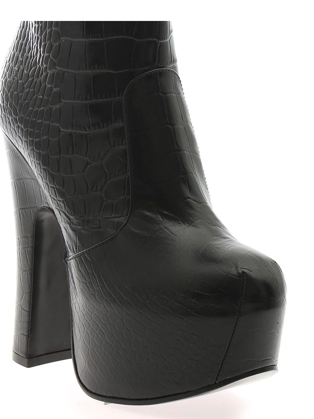 Elevated ankle boots in black