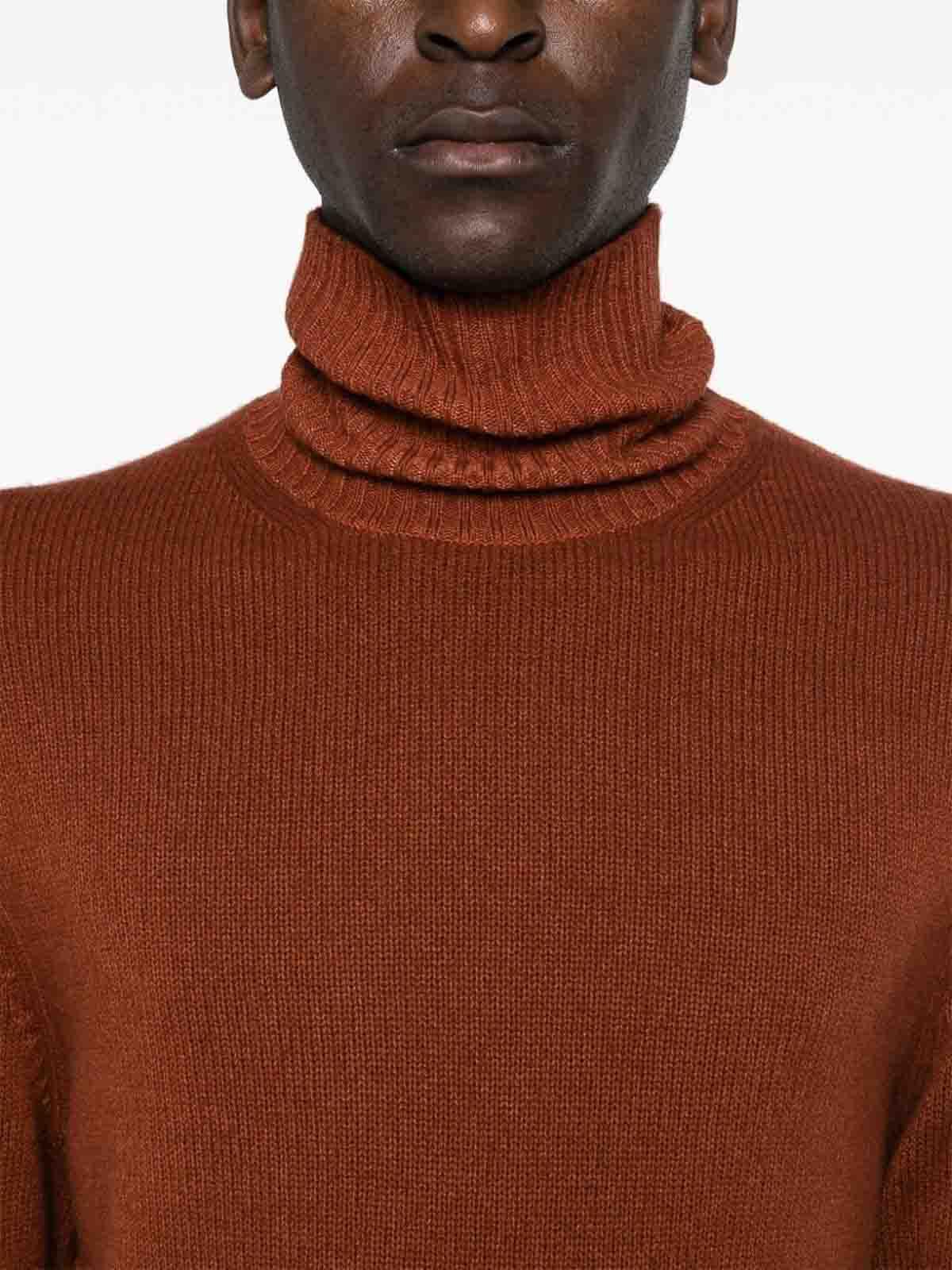 Long Sleeve Turtle-Neck Sweater