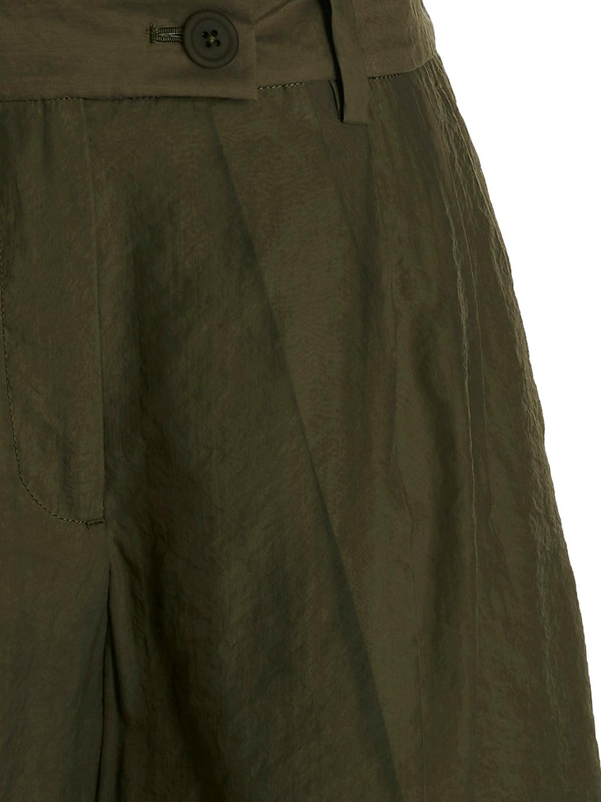 Bermuda shorts with front pleats