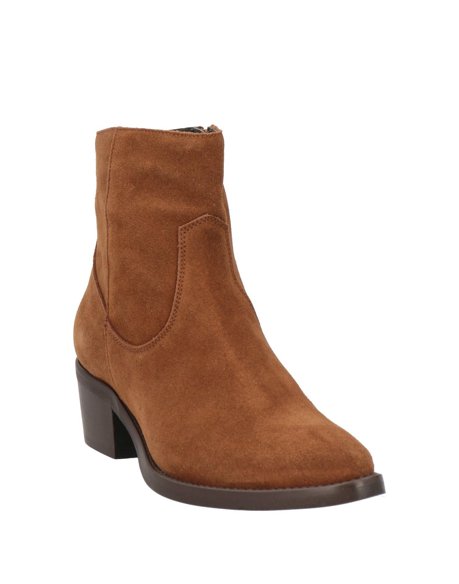 Ankle boot