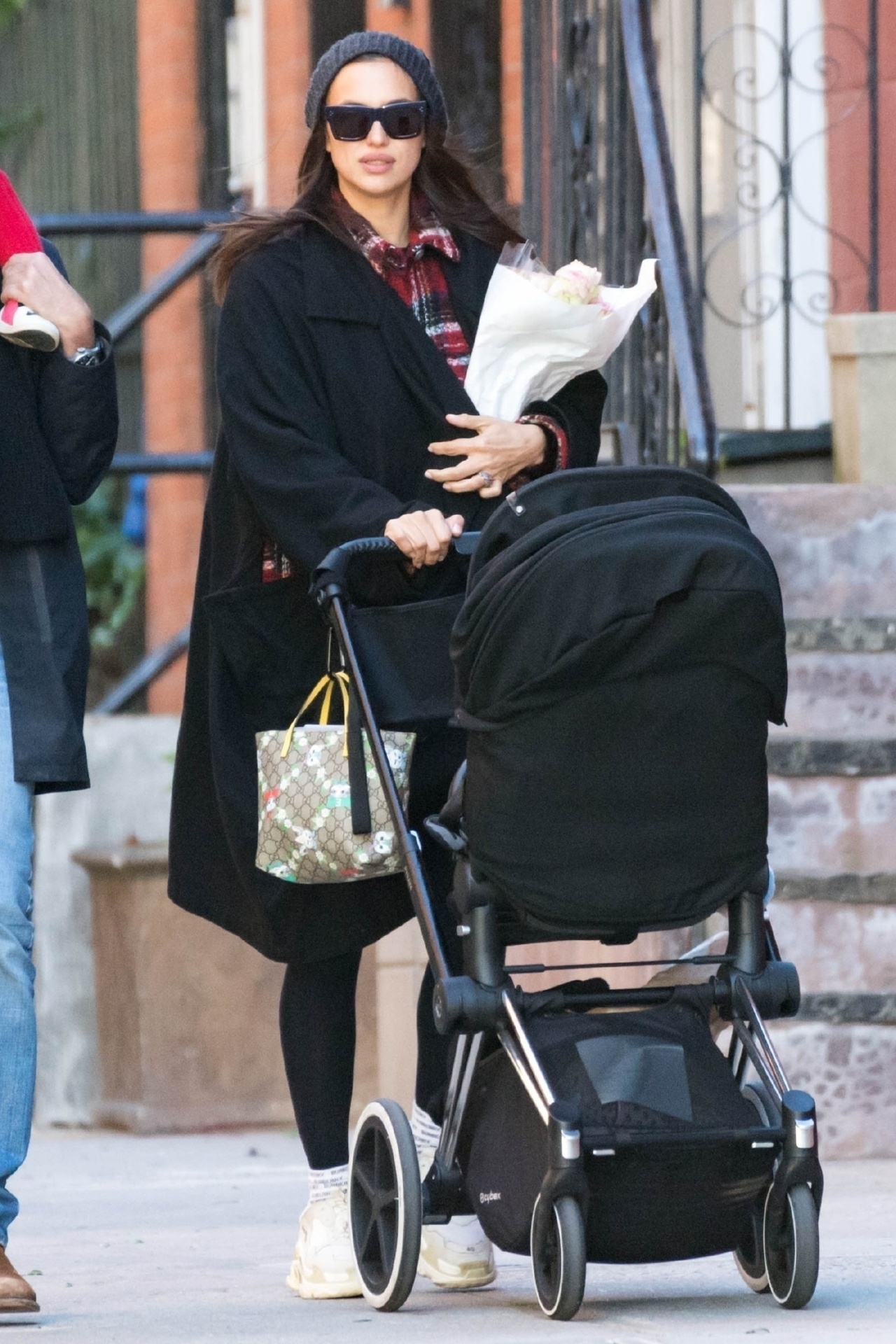 Irina Shayk Farmers Market in Brentwood December 23, 2018