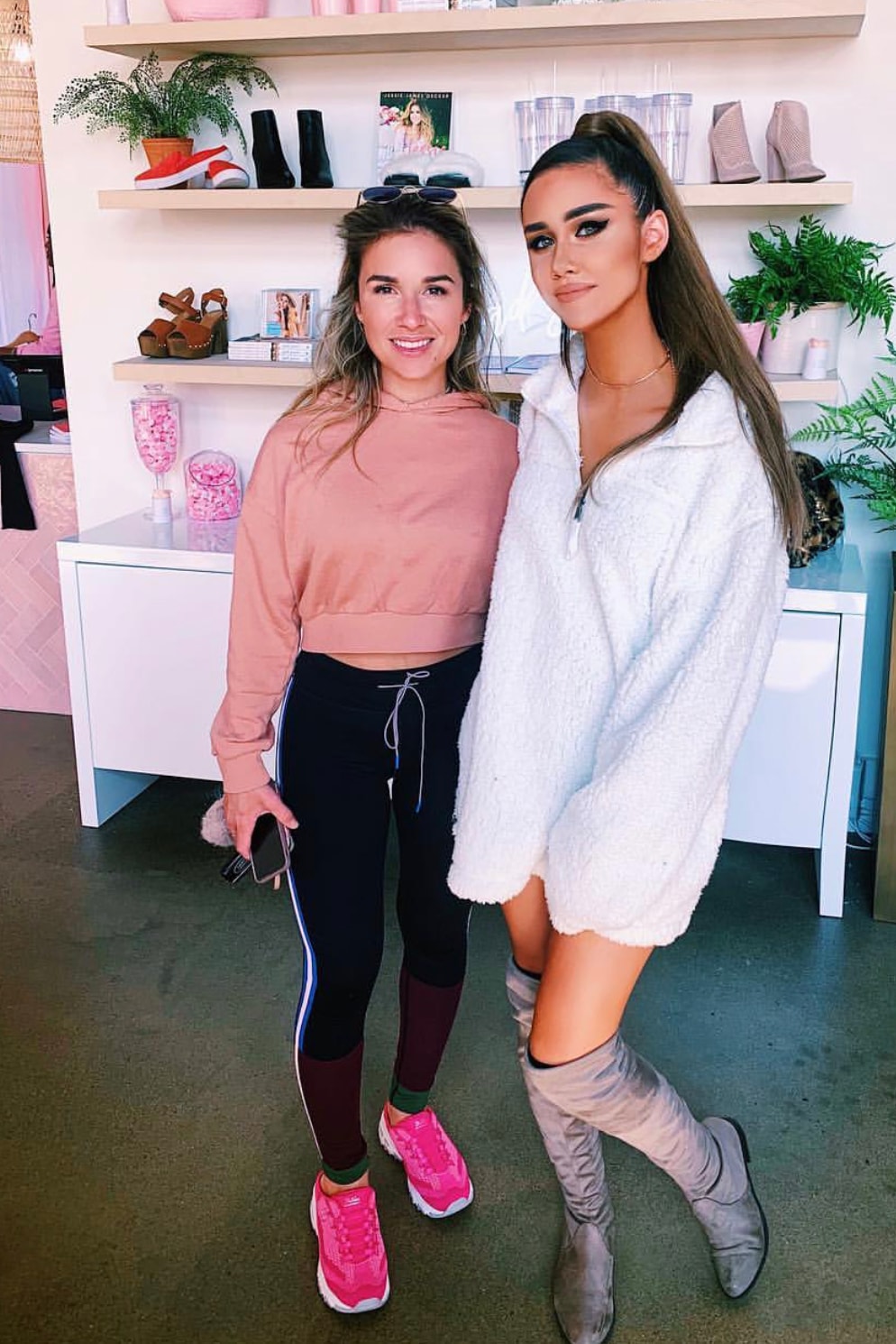 Jessie James Decker Seattle April 20, 2019