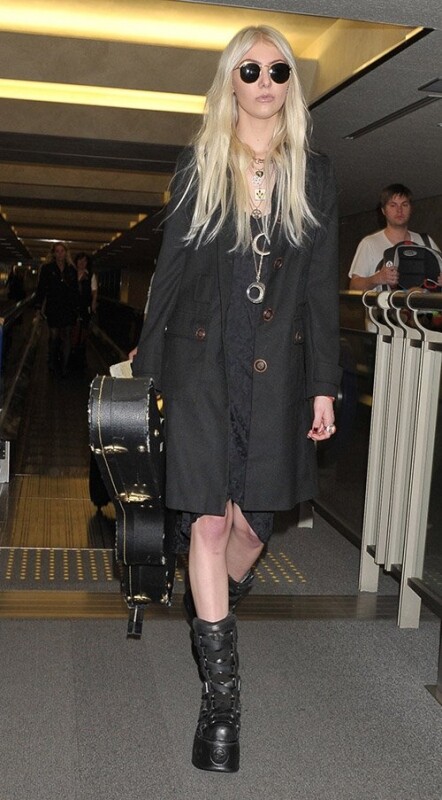 Taylor Momsen Arriving at BBC Radio 1 on June 12, 2014