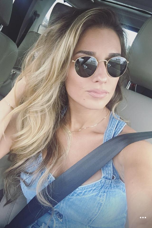 Jessie James Decker Seattle April 20, 2019