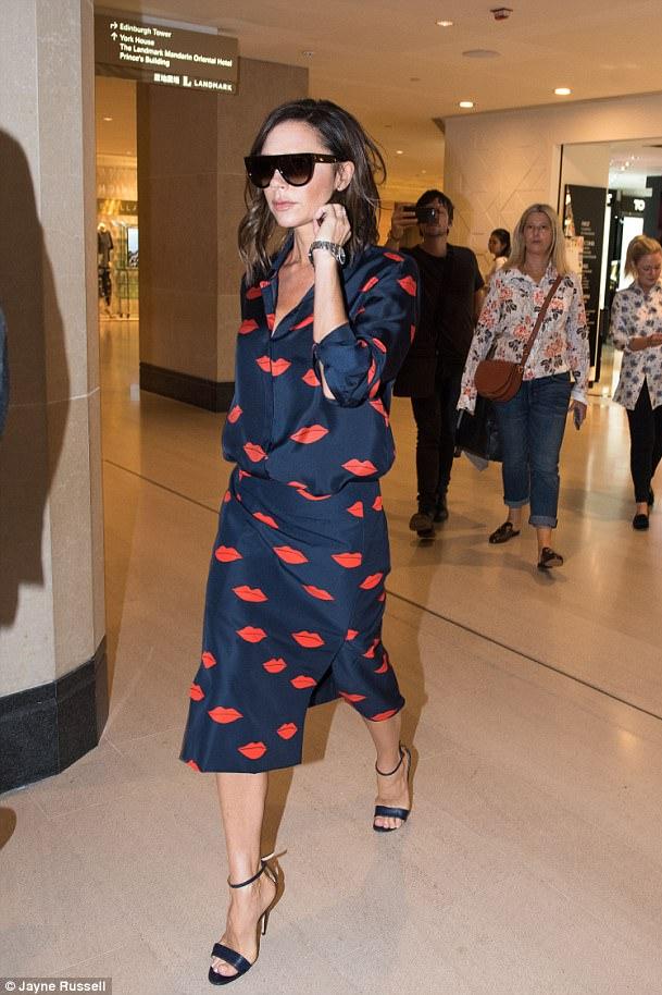 Victoria Beckham London Fashion Week Debut at Mayfair's Galerie Thaddaeus Ropac September 16, 2018