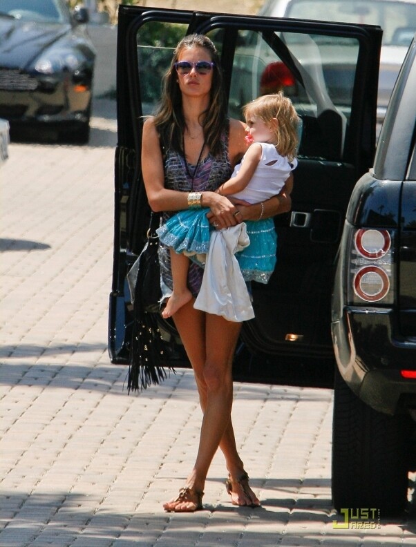 Alessandra Ambrosio Brentwood April 28, 2014