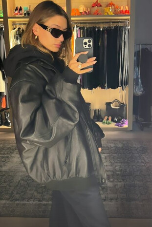 Hailey Bieber Paris March 5, 2022